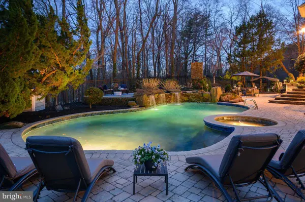 927 HILLTOP RD, Arnold, MD 21012