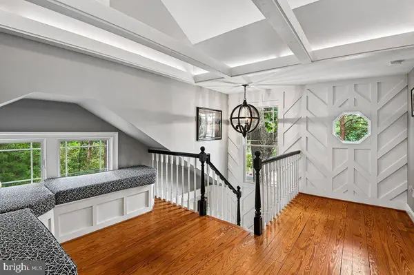 300 MAGOTHY BRIDGE RD, Pasadena, MD 21122