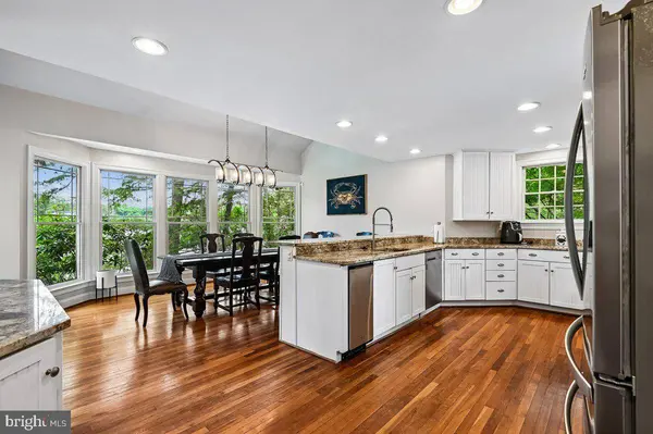 300 MAGOTHY BRIDGE RD, Pasadena, MD 21122