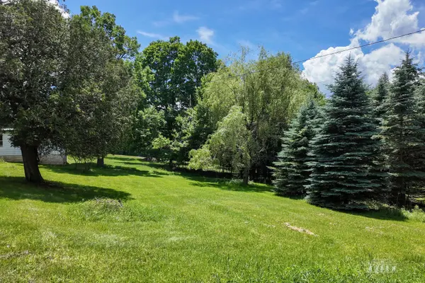 985 Hurricane RD, Keene, NY 12942