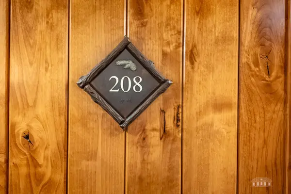 7 Whiteface Inn Ln #Unit 208, int. 7, Lake Placid, NY 12946