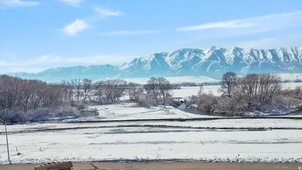 1302 WILLOW LAKES DR #106, Logan, UT 84321