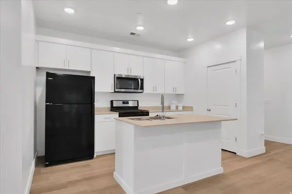 472 W 40 S #102, Providence, UT 84332