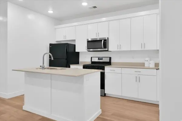 472 W 40 S #102, Providence, UT 84332