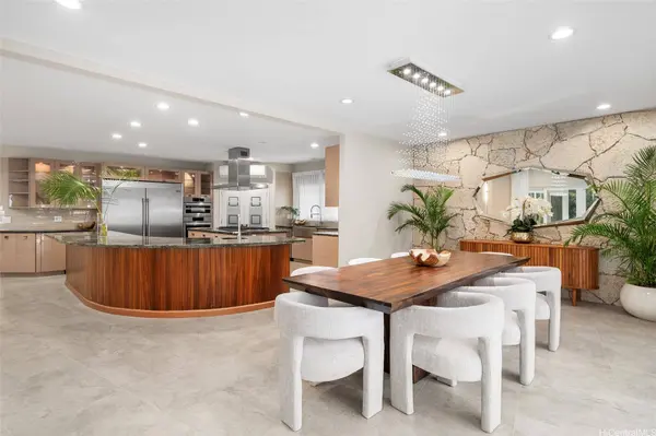 18 Homelani PL, Honolulu, HI 96817