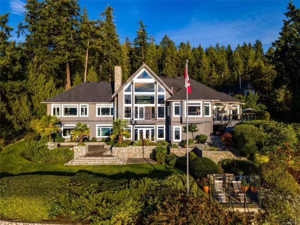 8338 West Saanich Rd, Central Saanich, BC V8M 1S5