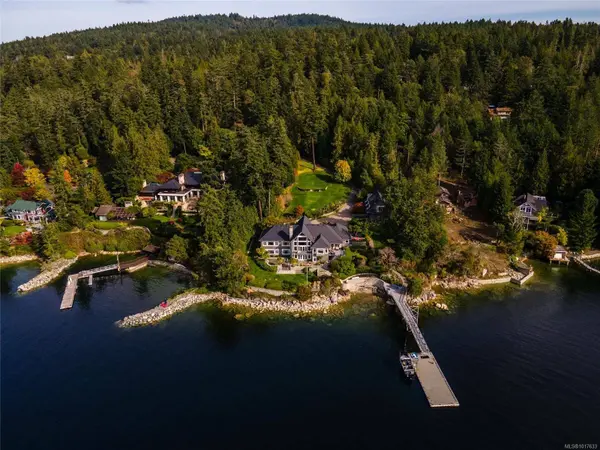 8338 West Saanich Rd, Central Saanich, BC V8M 1S5