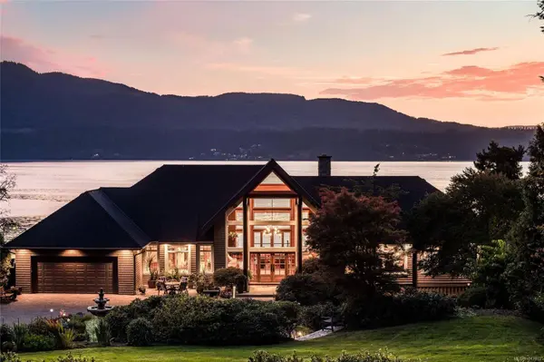 8338 West Saanich Rd, Central Saanich, BC V8M 1S5