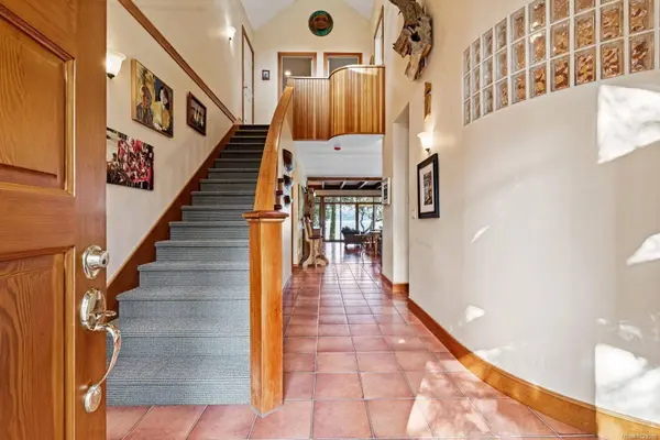 675 Towner Park Rd, North Saanich, BC V8L 5L7