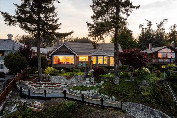 2555 Newman Rd, Central Saanich, BC V8M 1V1