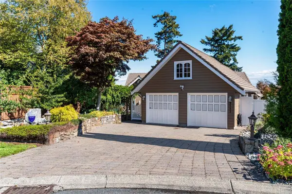2555 Newman Rd, Central Saanich, BC V8M 1V1