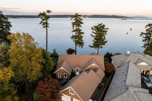 2555 Newman Rd, Central Saanich, BC V8M 1V1