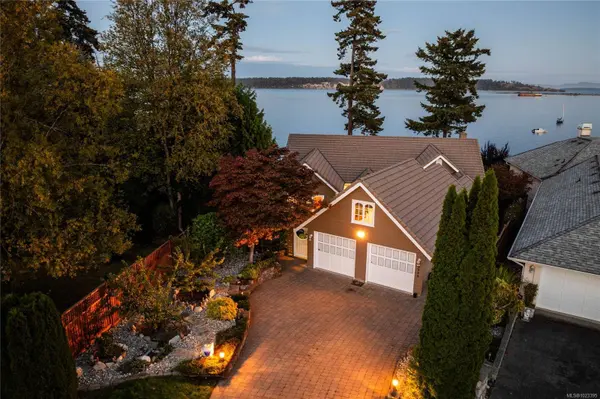 2555 Newman Rd, Central Saanich, BC V8M 1V1