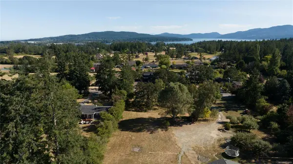 816 Birch Rd, North Saanich, BC V8L 5S1