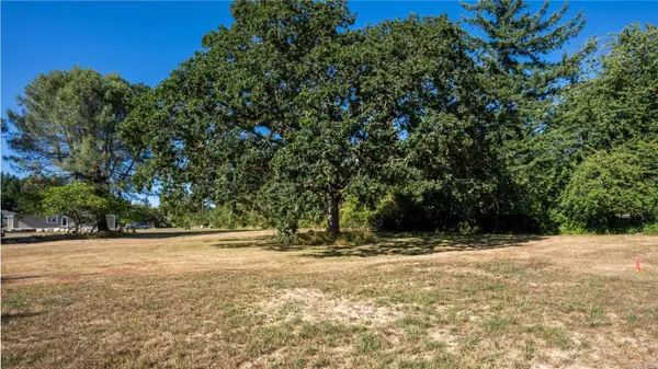 816 Birch Rd, North Saanich, BC V8L 5S1