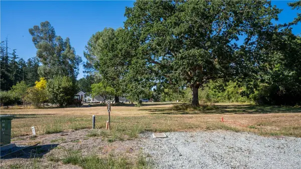 816 Birch Rd, North Saanich, BC V8L 5S1