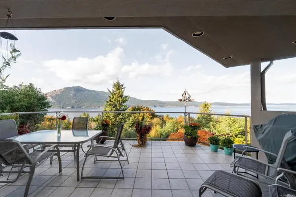 11406 Sycamore Dr, North Saanich, BC V8L 5J9