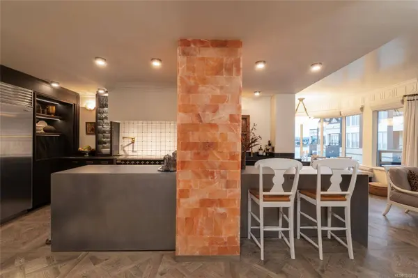 203 Kimta Rd #844, Victoria, BC V9A 6T5