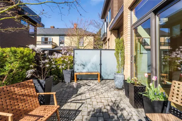 1020 Richardson St #10, Victoria, BC V8V 3C5