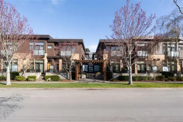 1020 Richardson St #10, Victoria, BC V8V 3C5