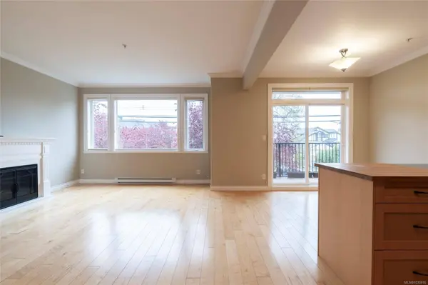 9942 Third St #201, Sidney, BC V8L 3B2