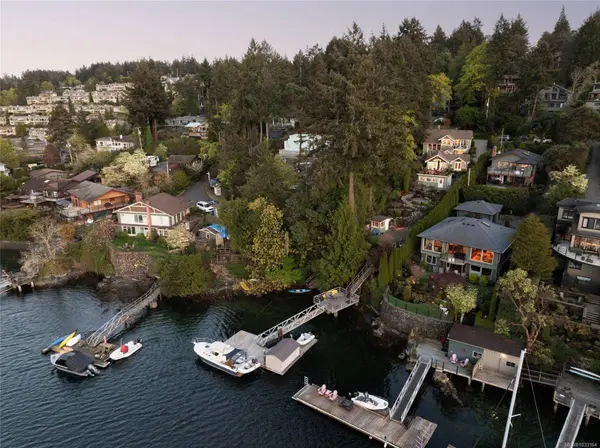 786 Sea Dr, Central Saanich, BC V8M 1B1
