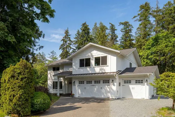 1018 Elstree Close, Central Saanich, BC V8M 1A4