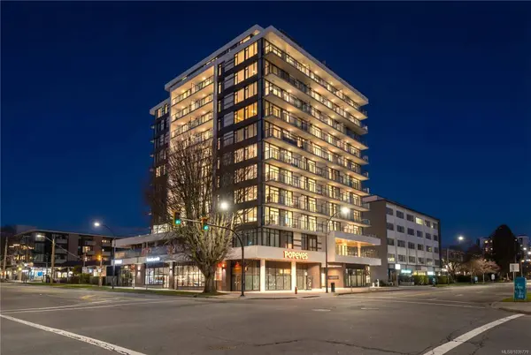 1100 Yates St ##810, Victoria, BC V8V 3M8