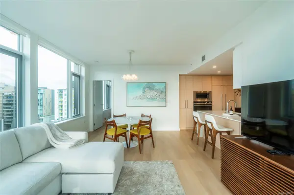 1100 Yates St ##810, Victoria, BC V8V 3M8