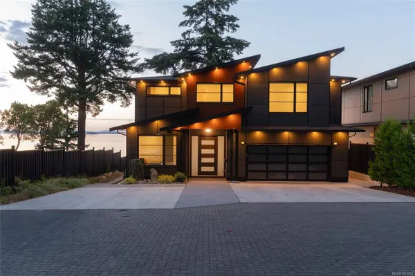 4599 Cordova Bay Rd, Saanich, BC V8Y 2K1