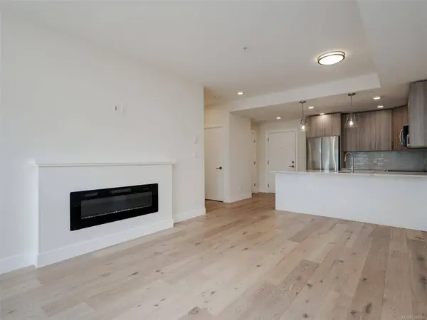 7098 Wallace Dr ##203, Central Saanich, BC V8M 1G9