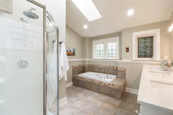 786 Sea Dr, Central Saanich, BC V8M 1B1