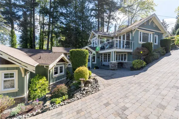 786 Sea Dr, Central Saanich, BC V8M 1B1