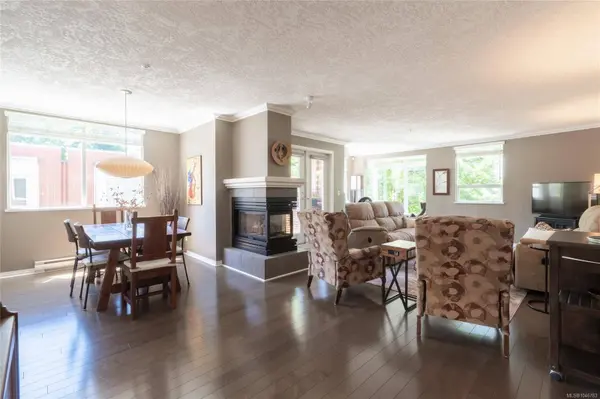 380 Waterfront Cres ##201, Victoria, BC V8T 5K3
