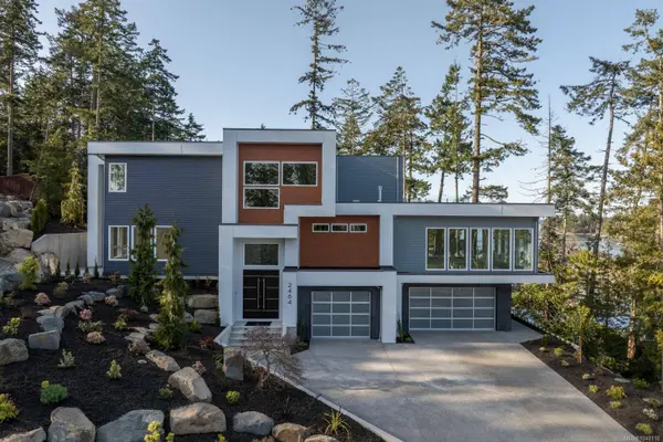 2464 Tryon Rd, North Saanich, BC V8L 5H8