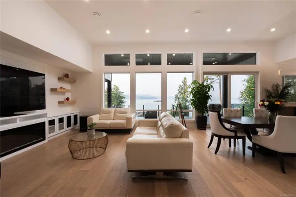 1470 Lands End Rd, North Saanich, BC V8L 5K1