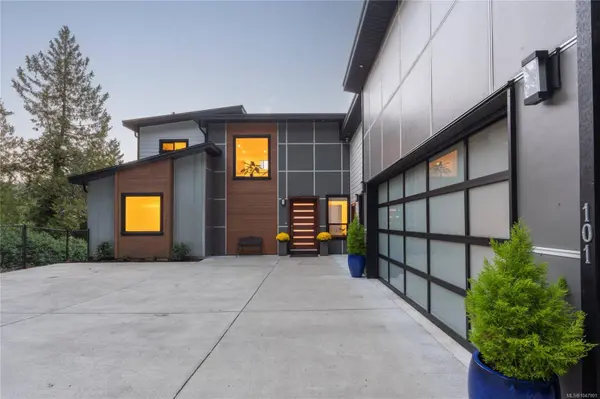 1470 Lands End Rd, North Saanich, BC V8L 5K1