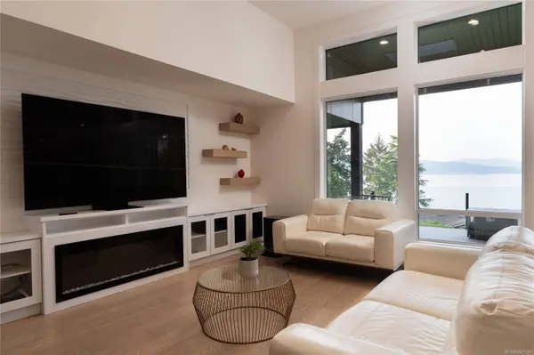 1470 Lands End Rd, North Saanich, BC V8L 5K1