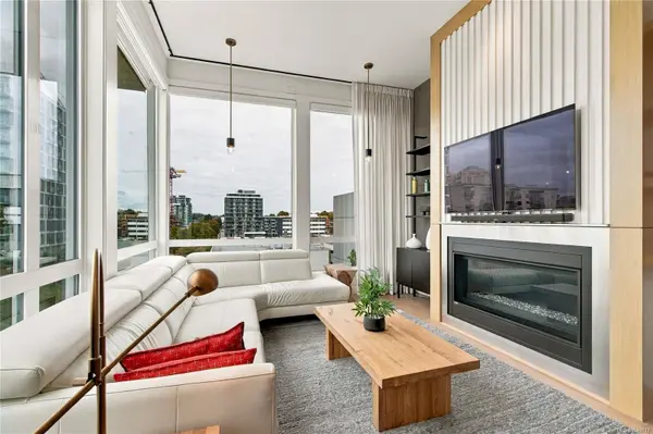 1033 Cook St ##PH3, Victoria, BC V8V 0E1