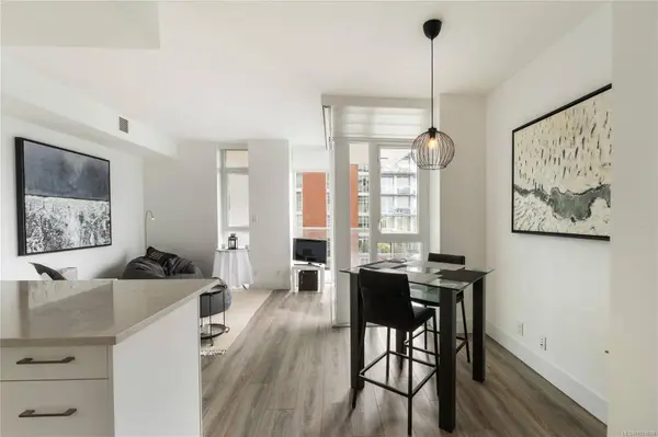 83 Saghalie Rd ##501, Victoria, BC V9A 0E7