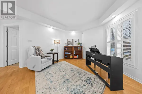 57 NEWCASTLE AVENUE, Ottawa, ON K2K3B5