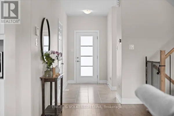 624 GENEVA CRESCENT, Russell, ON K0A1W0