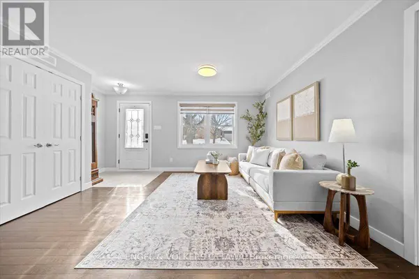 1005 GOLD CRESCENT, Ottawa, ON K2B8C4