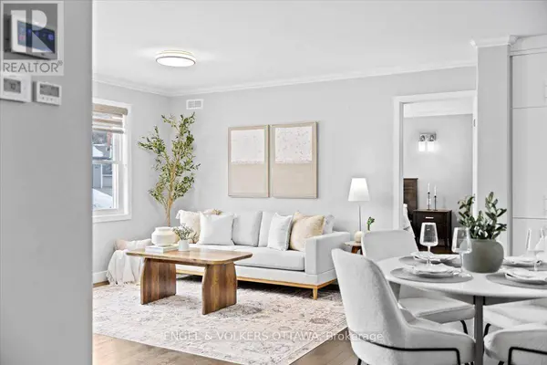 1005 GOLD CRESCENT, Ottawa, ON K2B8C4