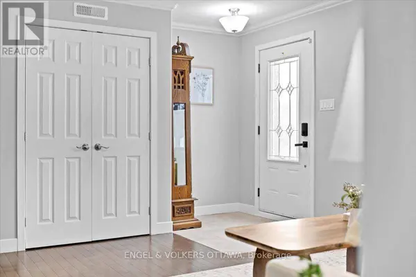 1005 GOLD CRESCENT, Ottawa, ON K2B8C4