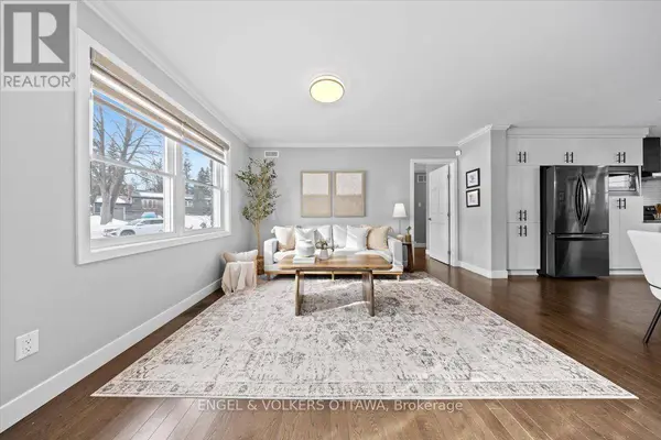 1005 GOLD CRESCENT, Ottawa, ON K2B8C4