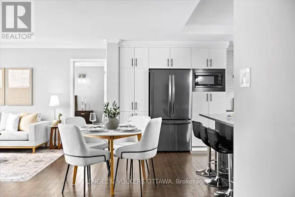 1005 GOLD CRESCENT, Ottawa, ON K2B8C4