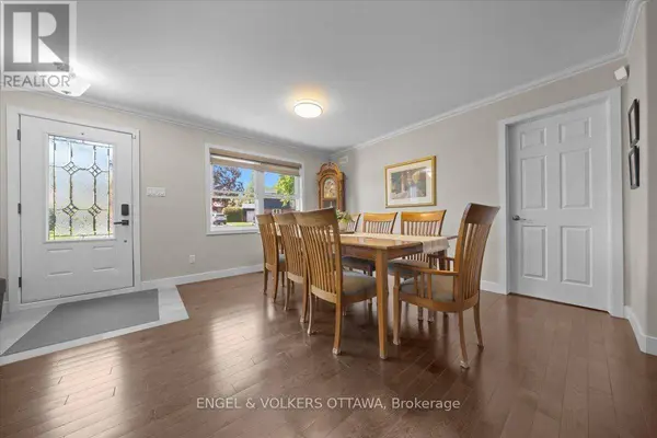 1005 GOLD CRESCENT, Ottawa, ON K2B8C4