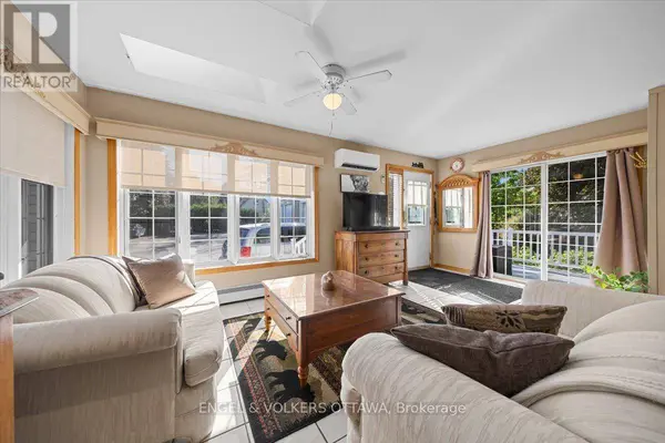 528 ST LAWRENCE STREET, North Dundas, ON K0C2K0