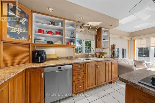 528 ST LAWRENCE STREET, North Dundas, ON K0C2K0
